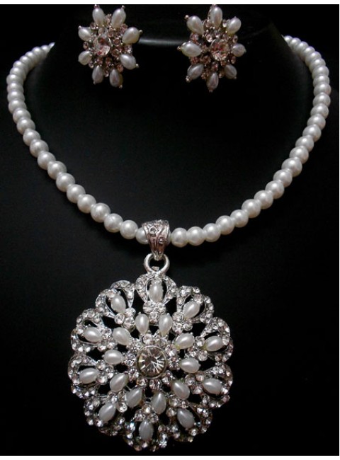 Pearl Necklace